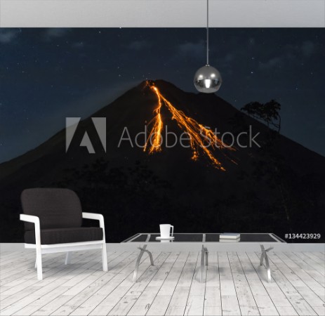 Afbeeldingen van Arenal Volcano Costa Rica Erupting